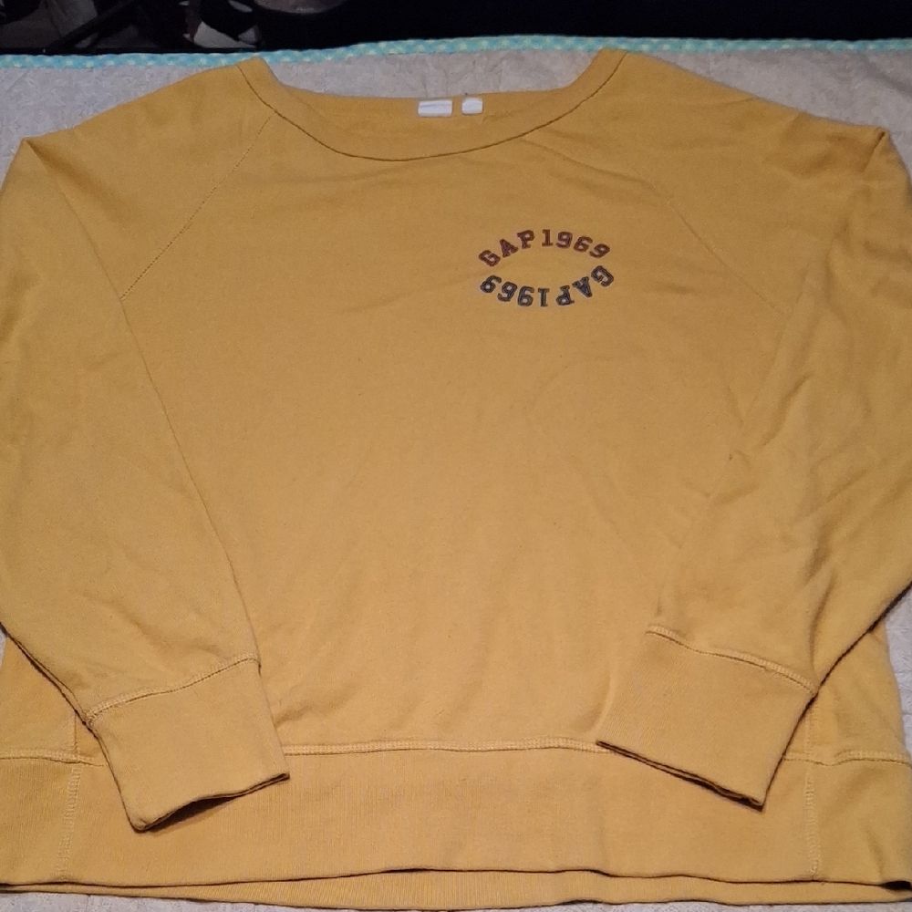 GAP Women's Mustard Crew Neck Sweater